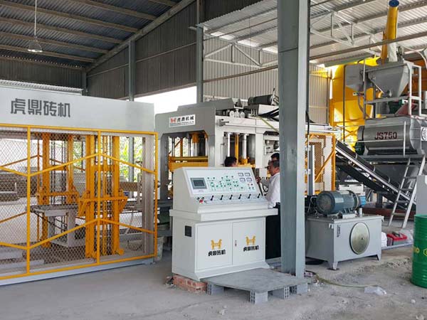 全自動(dòng)水泥磚機(jī)