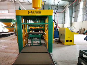 仿石地磚設(shè)備 PC仿石磚機(jī) 虎鼎靜壓磚機(jī)超薄制磚